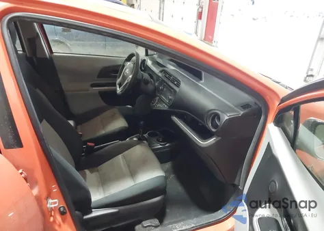 2014 Toyota Prius C Three из США, поврежденный, VIN JTDKDTB35E1084842